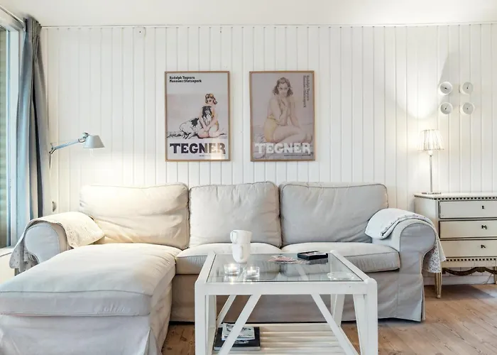 3 Bedroom Amazing In Сasa de vacaciones Hornbæk